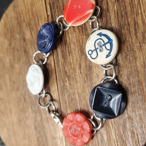 B3226 authentic vintage collectible sailors sweetheart bracelet - Picture 1 of 4